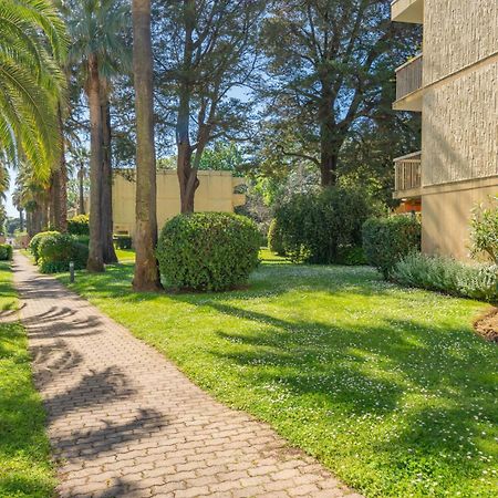 Spacious Apartment At A 5 Min Walk From The Beach Antibes Exteriör bild