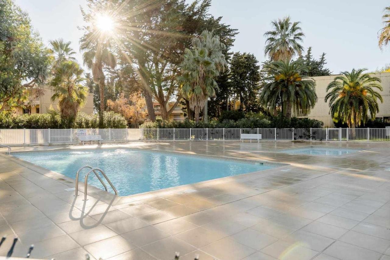 Spacious Apartment At A 5 Min Walk From The Beach Antibes Exteriör bild