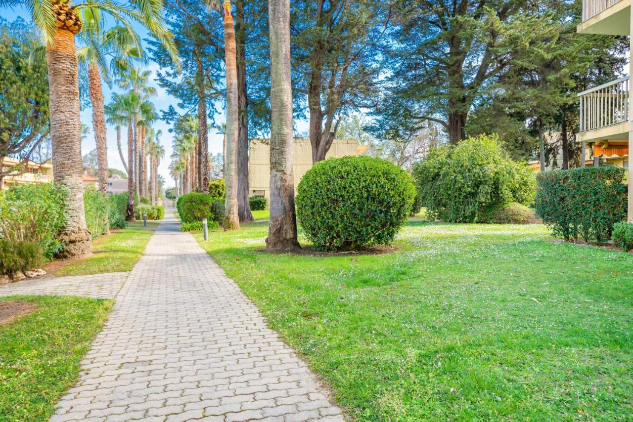 Spacious Apartment At A 5 Min Walk From The Beach Antibes Exteriör bild