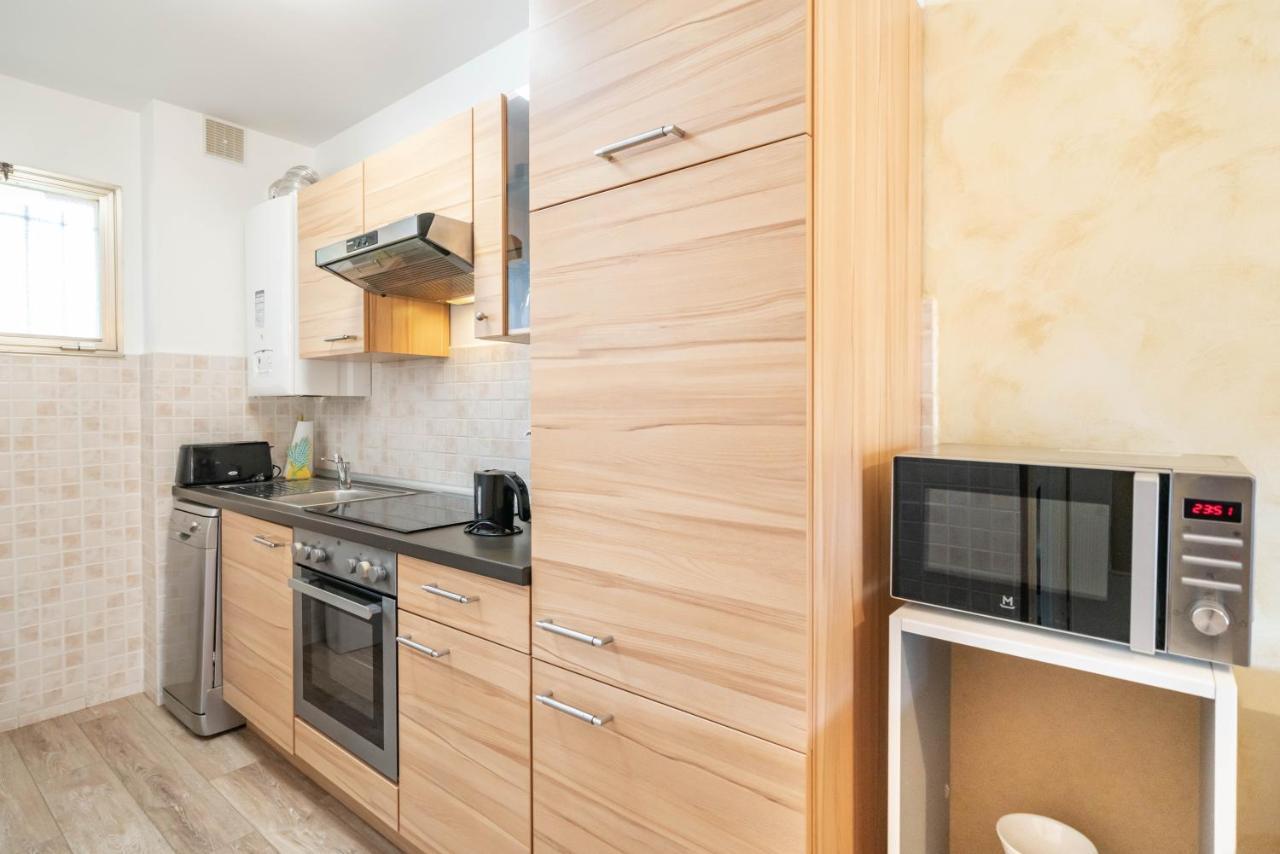 Spacious Apartment At A 5 Min Walk From The Beach Antibes Exteriör bild