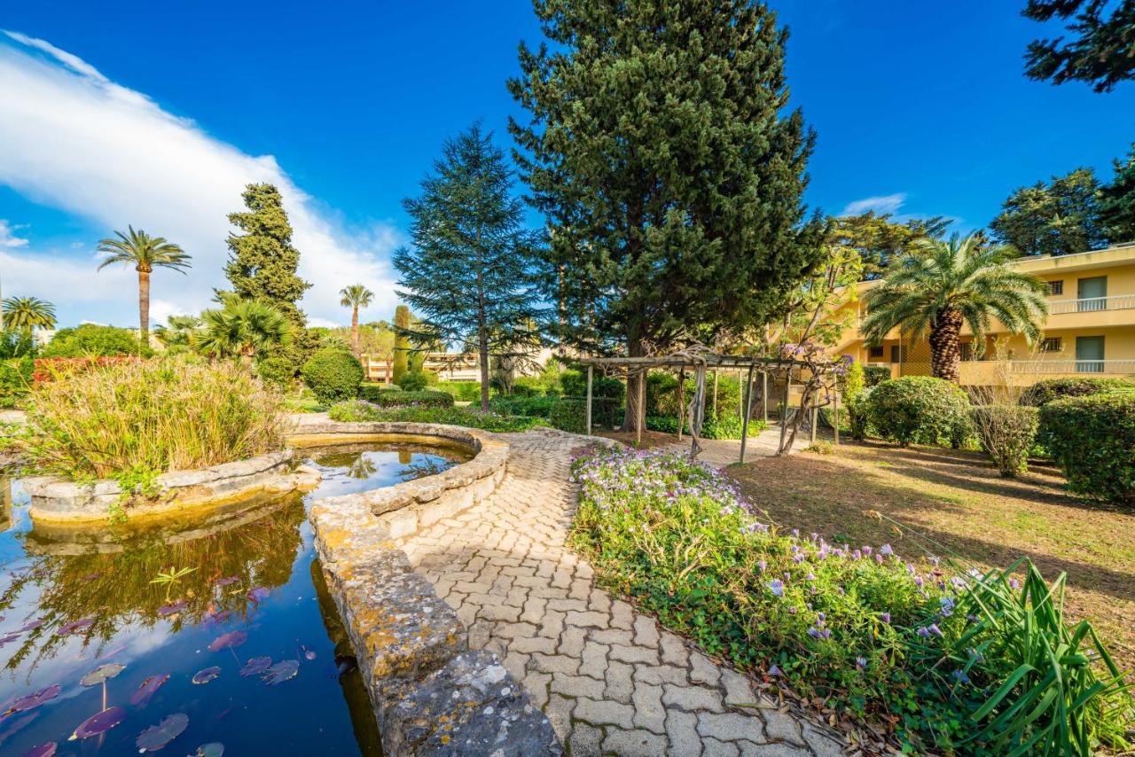 Spacious Apartment At A 5 Min Walk From The Beach Antibes Exteriör bild